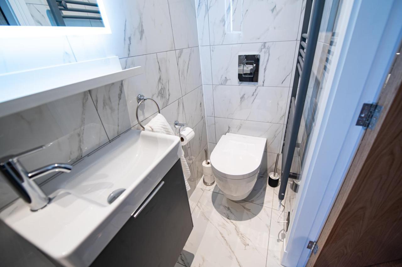 The Nest - Luxury 16 Person Apt W Jacuzzi & Parking بلاكبول المظهر الخارجي الصورة