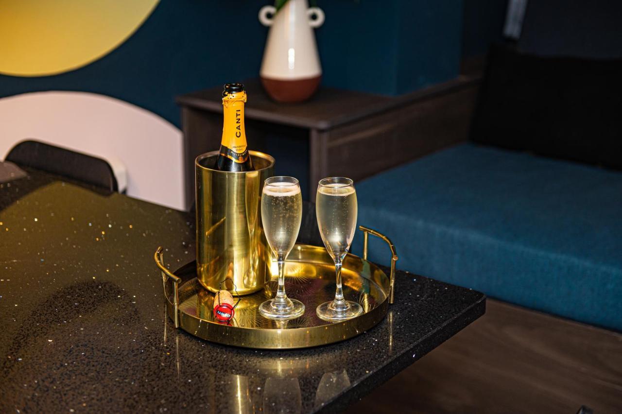 The Nest - Luxury 16 Person Apt W Jacuzzi & Parking بلاكبول المظهر الخارجي الصورة